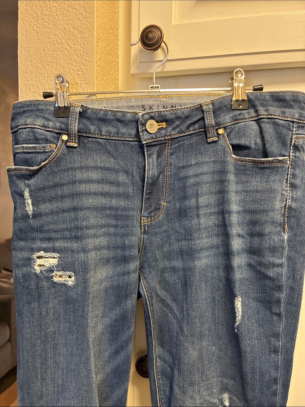 White House Black Market The skinny Distressed and sequined Blue Denim Jeans - Picture 2 of 12